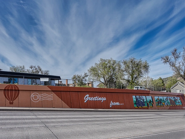 Welcome to Hot Springs mural on University Avenue in South Dakota.